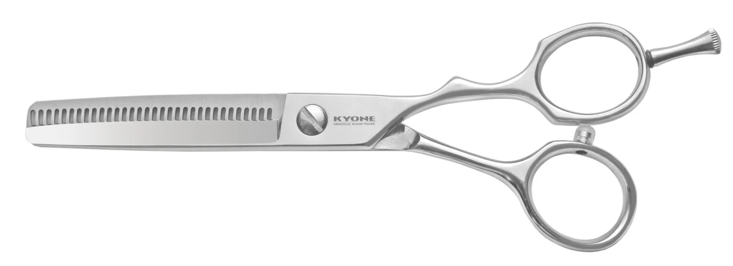 Kyone 410T Coupeschaar 5,5inch 1 Kyone 410T Coupeschaar 5,5inch